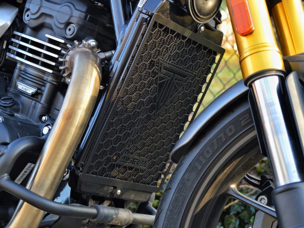 Mistral BLACK radiator grid Triumph Speed 400 & Scrambler 400