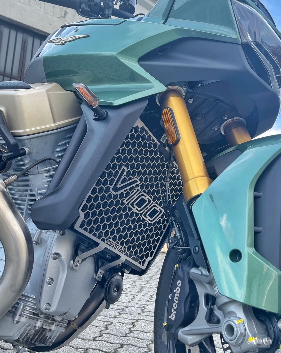 Comprar Cubremanos Moto Guzzi V7 Stone 12-15 / 2021- Acerbis Dual Road