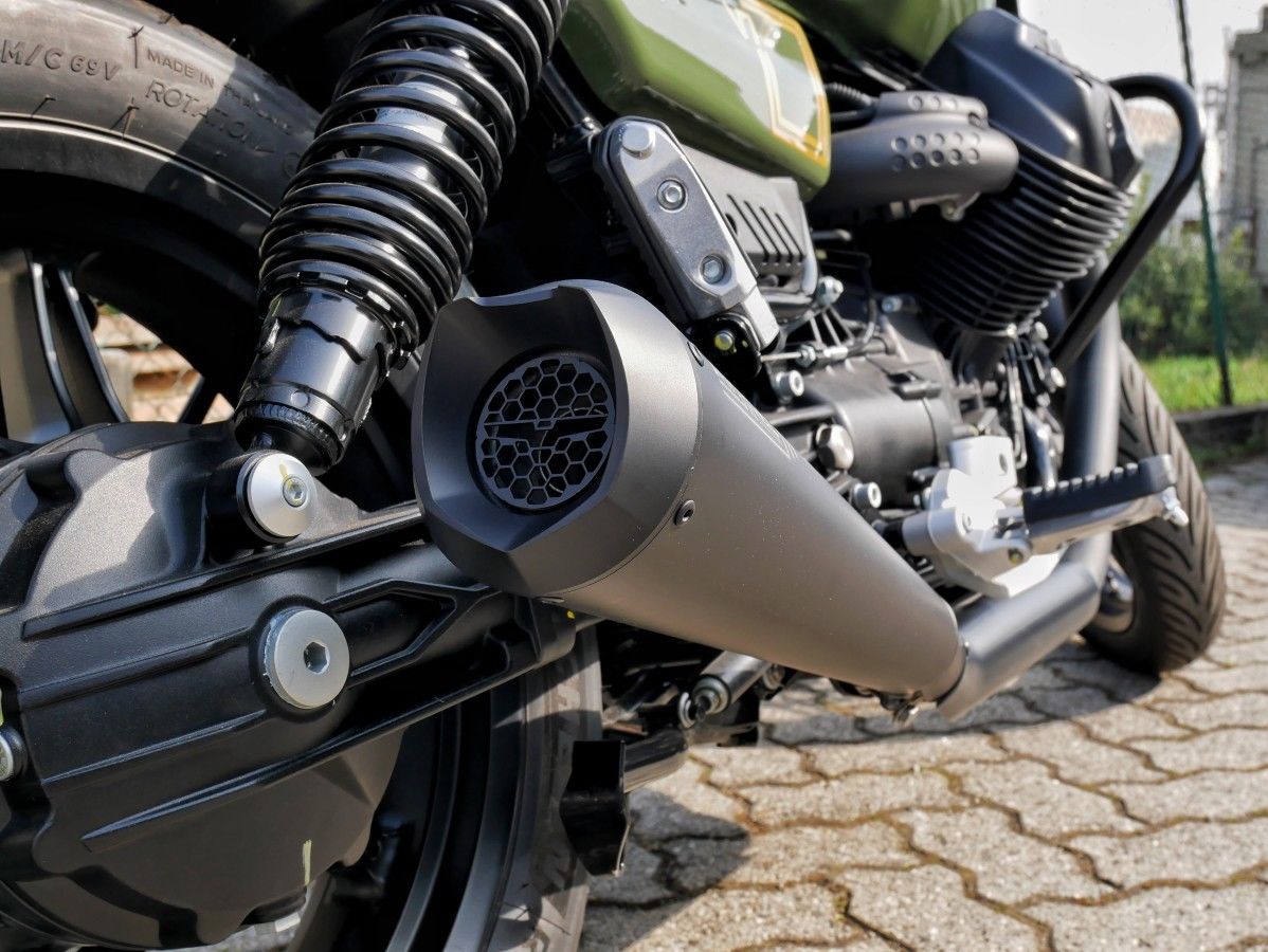 Mistral Short Avion S exhaust for V7 850 Euro 5 (black paint) Mistral Short Avion S exhaust for V7 850 Euro 5 (black paint)