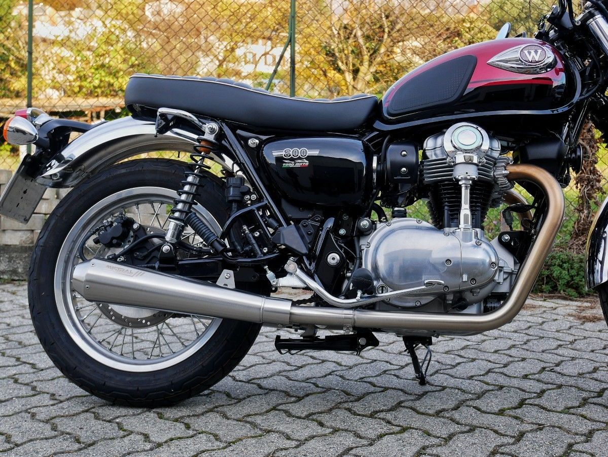 Full Mistral exhaust system (SATIN w/CAT) for Kawasaki W800 Full Mistral exhaust system (SATIN w/CAT) for Kawasaki W800