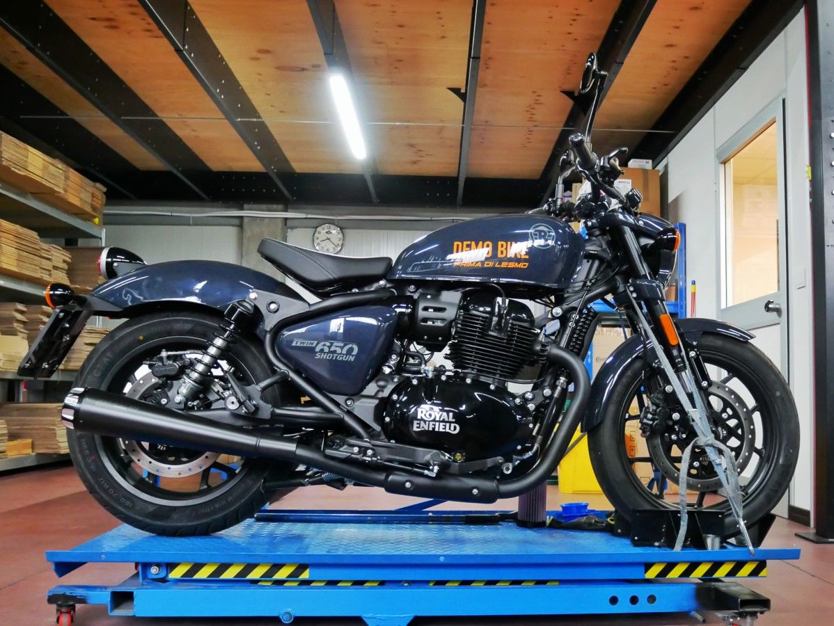 Mistral Exclusive exhaust for Royal Enfield ShotGun 650